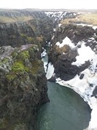El río Víðidalsá atraviesa el cañón de Kolugljúfur