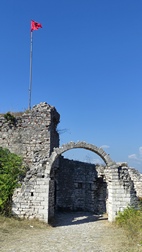 Interior de la Kalasa, fortaleza de Berat
