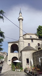 Mezquita junto al bazar, Gjirokaster