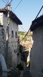Calles estrechas en Mangalem, antiguo barrio musulman