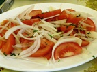 Ensalada chilena de tomate y cebolla