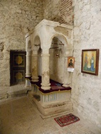 Tomba de Sant Zenon, Monestir de Ikalto