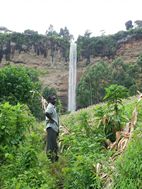 Moses, el nostre guia, davant la primera cascada, Sipi Falls