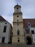 Torre del Ayuntamiento en la Plaza Hlavne Namestie