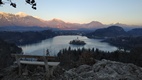 Lago e Isla de Bled vistos desde el mirador de Mala Ojstrica