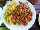 Combinado arroz y pollo en Onalti Mar Sehitleri con Bozdogan Kemeri