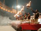 Ceremonia ganga aarti en Assi Ghat