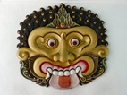 Mascara tradicional que adorna una de las paredes del Kraton