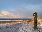 Estatua de Jón Ósmann mirando la desembocadura del río Héraðsvötn