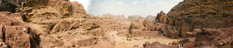 Vistas del valle durante la ascension al Altar de los Sacrificios