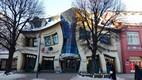 Krywy Domek, la casa torcida