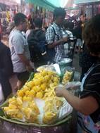Mercado de Pakh Khlong Talat