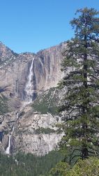 Vista de Upper Yosemite Fall durante el ascenso a Glacier Point