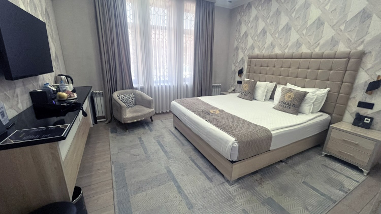Asmad Palace Hotel